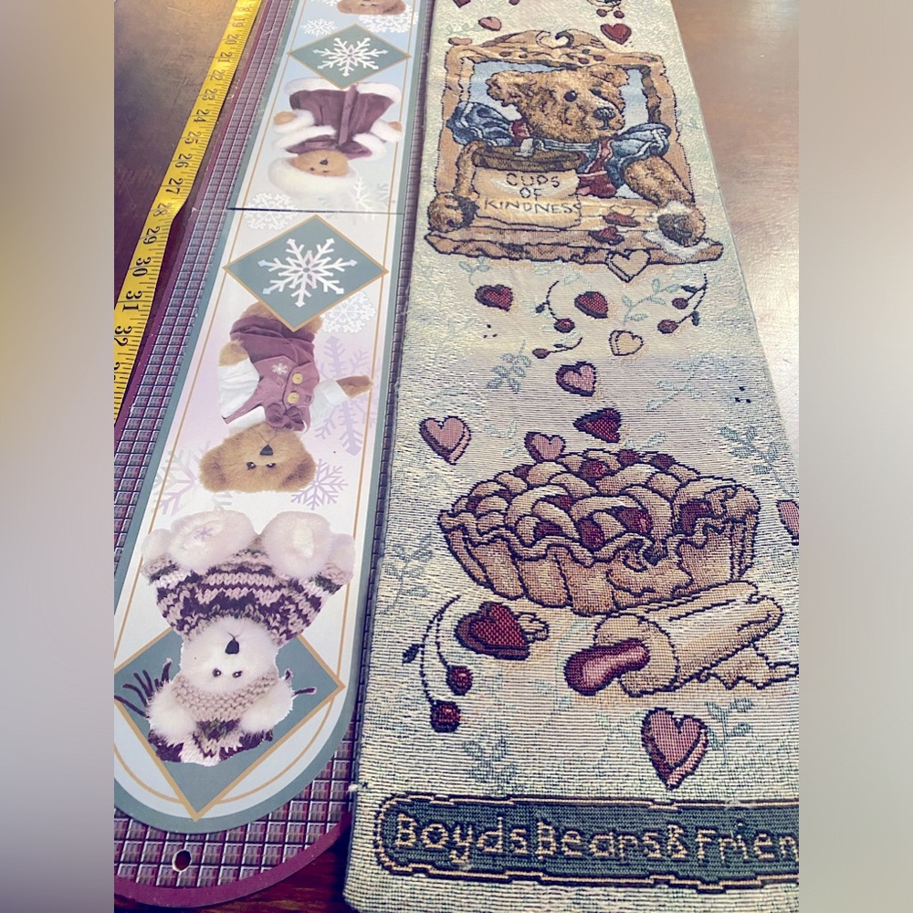 Boyd’s bear and friends scroll NO CARD